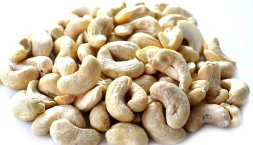 Accepted whole cashew kernels